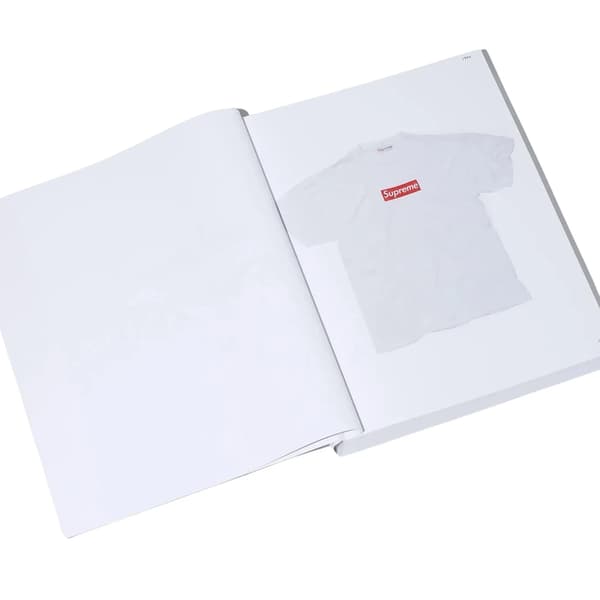 Supreme 30 Years: T-Shirts 1994-2024 Book (3-Volumes) - anniversarybook_detail2 (front)