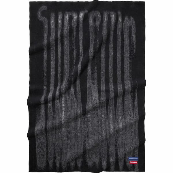 Supreme Blurred Logo Blanket - Black (front)
