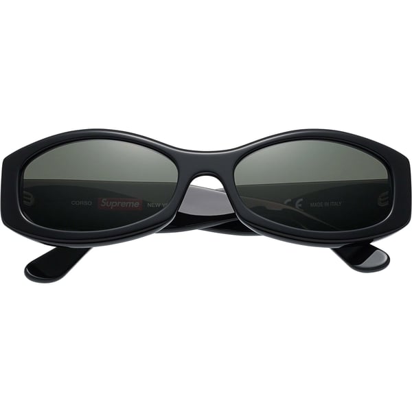 Supreme Corso Sunglasses - Black (front)