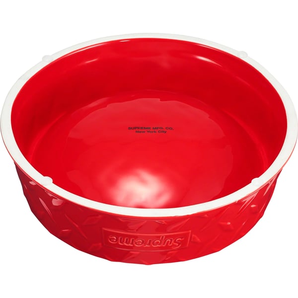 Supreme Diamond Plate Dog Bowl - Red (front)