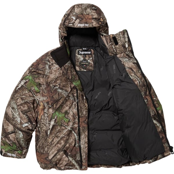 Supreme GORE-TEX 700-Fill Down Parka - Timber Camo (front)