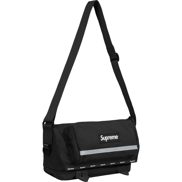 Supreme Messenger Bag - Black (front)