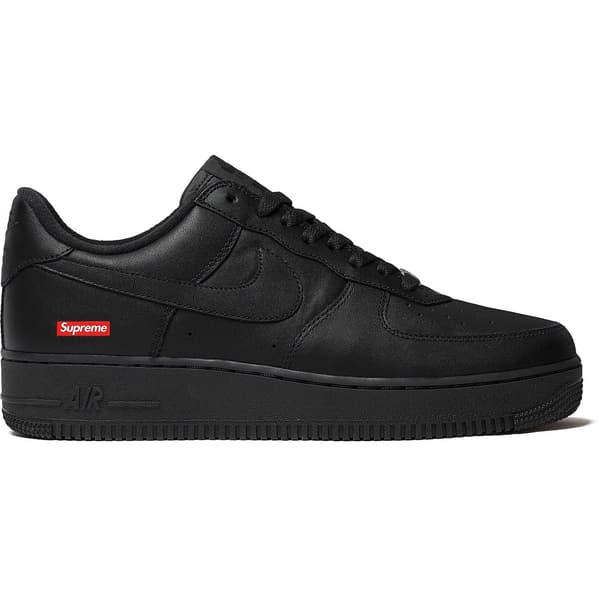Supreme Nike Air Force 1 Low - Black (front)