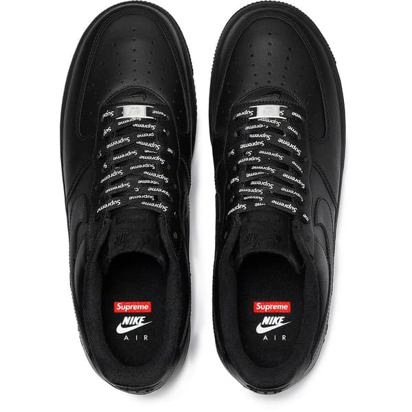 Supreme Nike Air Force 1 Low - Black (front)