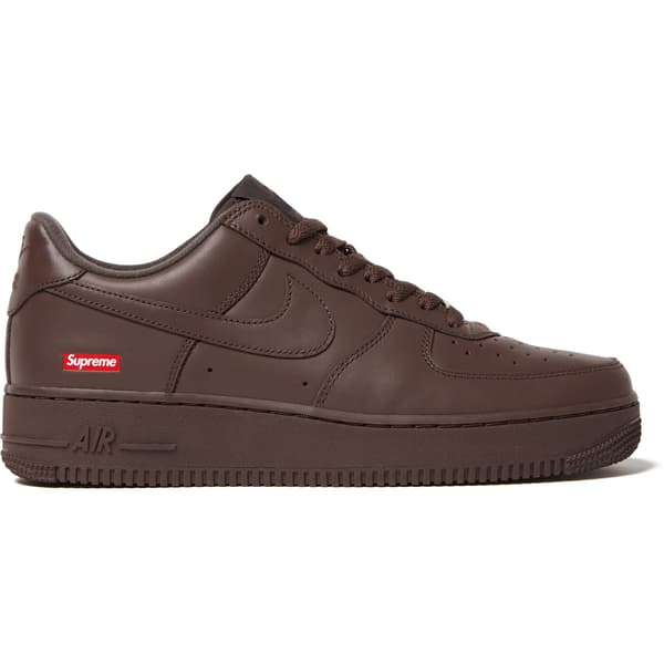 Supreme Nike Air Force 1 Low - Brown (front)