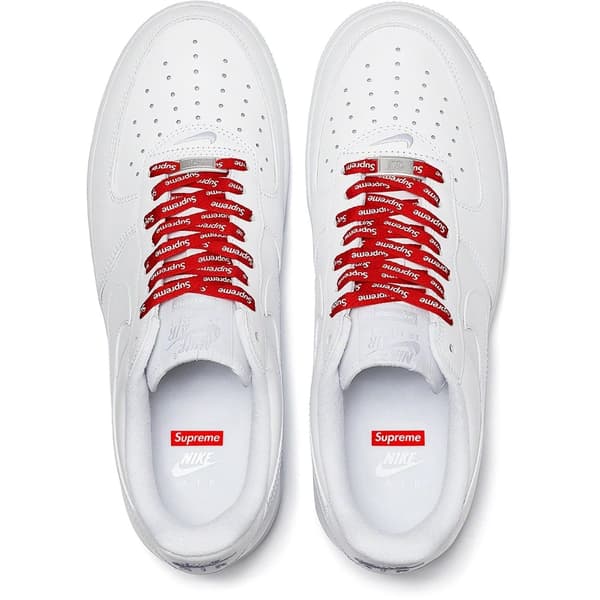 Supreme Nike Air Force 1 Low - White (front)