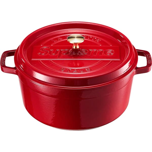 Supreme STAUB Round 5.5 Qt. Cocotte - Red (front)
