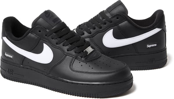 Supreme Nike Air Force 1 Low - Black (front)