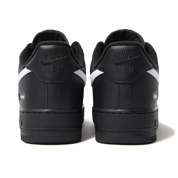 Supreme Nike Air Force 1 Low - Black (front)