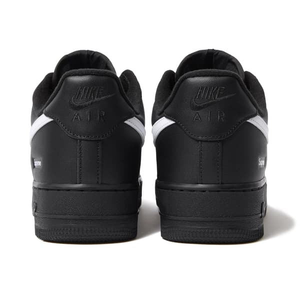 Supreme Nike Air Force 1 Low - Black (front)