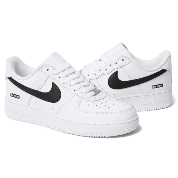 Supreme Nike Air Force 1 Low - White (front)