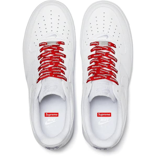 Supreme Nike Air Force 1 Low - White (front)