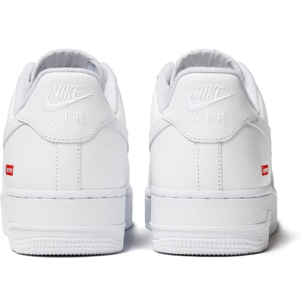 Supreme Nike Air Force 1 Low - White (front)