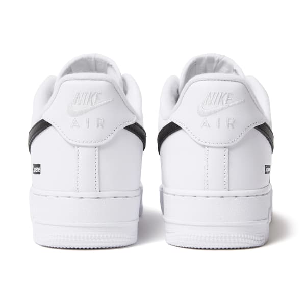 Supreme Nike Air Force 1 Low - White (front)
