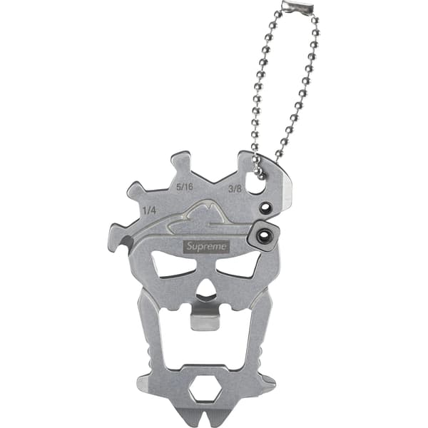 Supreme SOG MacV Tool - Silver (front)