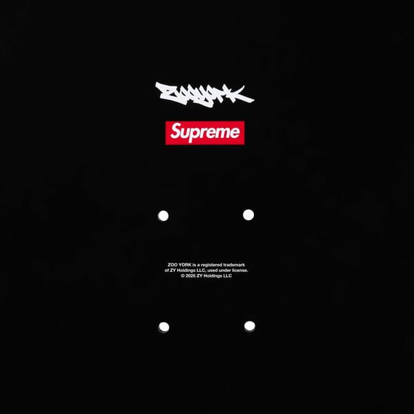 Supreme Zoo York Skateboard - 8.25" x 32" (front)