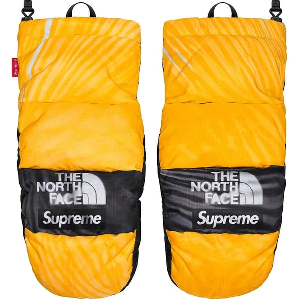 Supreme The North Face Trompe L’oeil Printed Montana Mitt - Yellow (front)