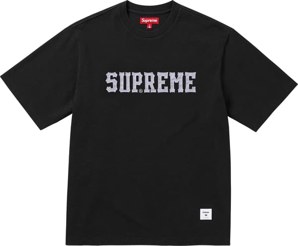 Supreme Twill Appliqué S/S Top - Black (front)