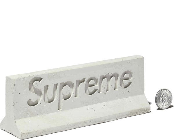 Supreme®/Mini Materials 1:12 Scale Jersey Barrier - Grey (front)