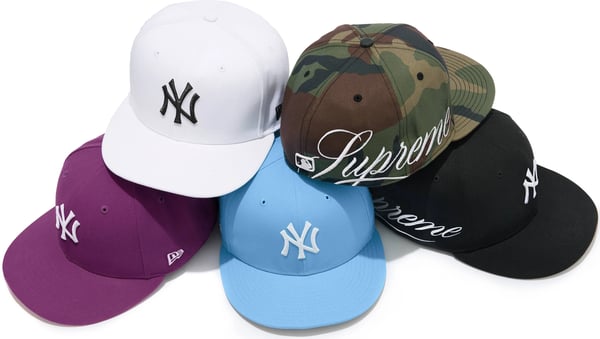 Supreme®/New York Yankees™ New Era®  - Group Shot